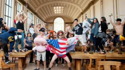 教你跳2001年超火爆的哈林摇Harlem Shake